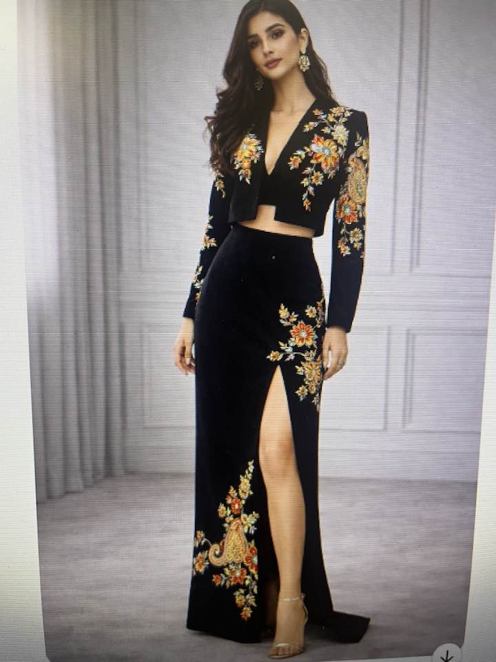 Black Cotton-Silk Couture Set with 3D Floral Appliqué